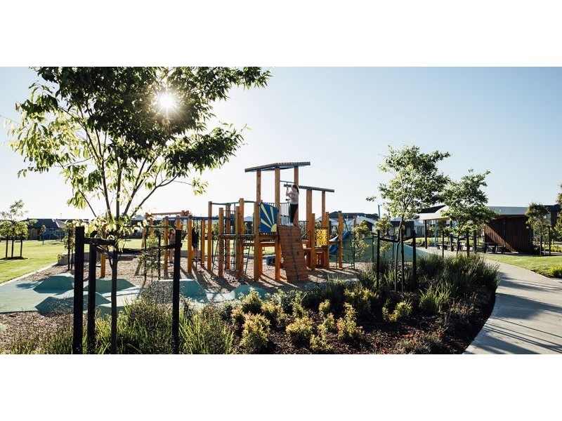 29 Pump House Crescent, Clyde VIC 3978