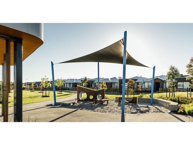 29 Pump House Crescent, Clyde VIC 3978