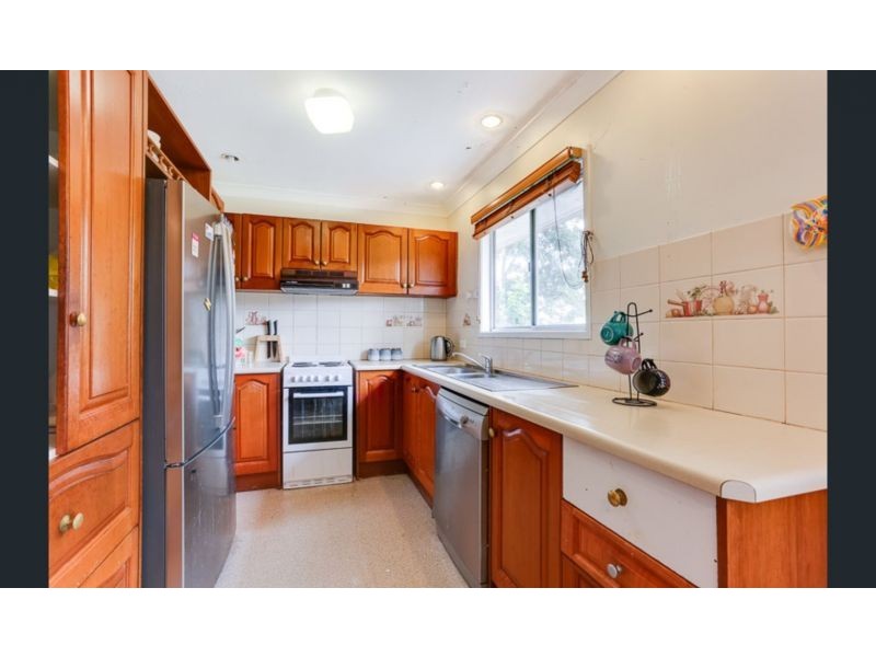 14 Shirley St, Redbank Plains QLD 4301