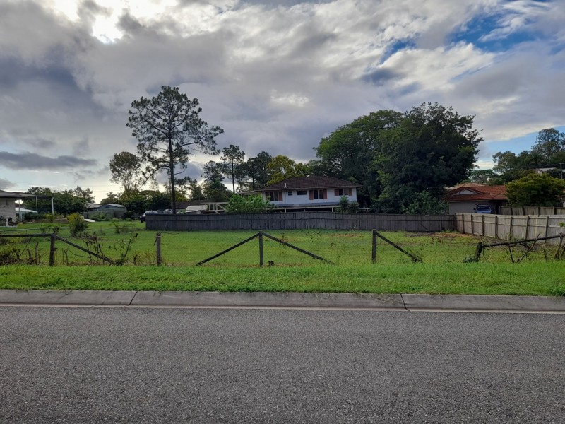 14 Shirley St, Redbank Plains QLD 4301