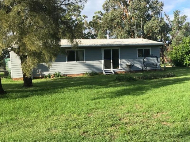 204 Castlereagh Hwy, Mendooran NSW 2842