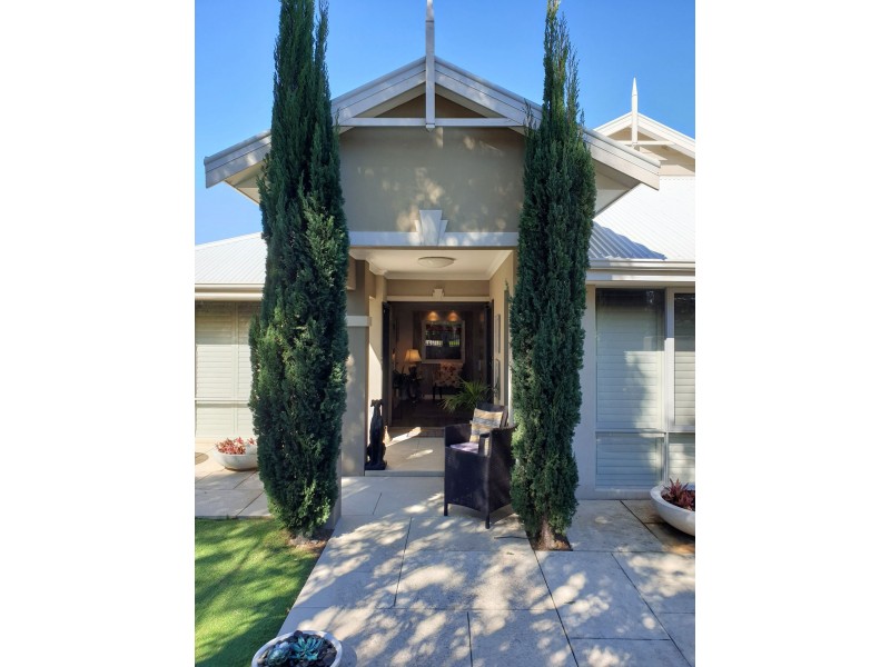 12 Willeroo Chase, Carramar WA 6031