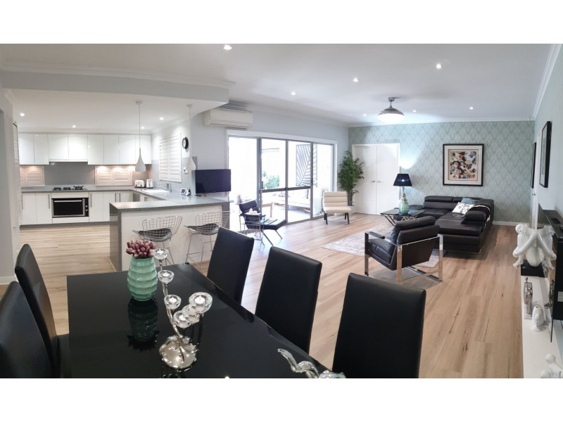 12 Willeroo Chase, Carramar WA 6031