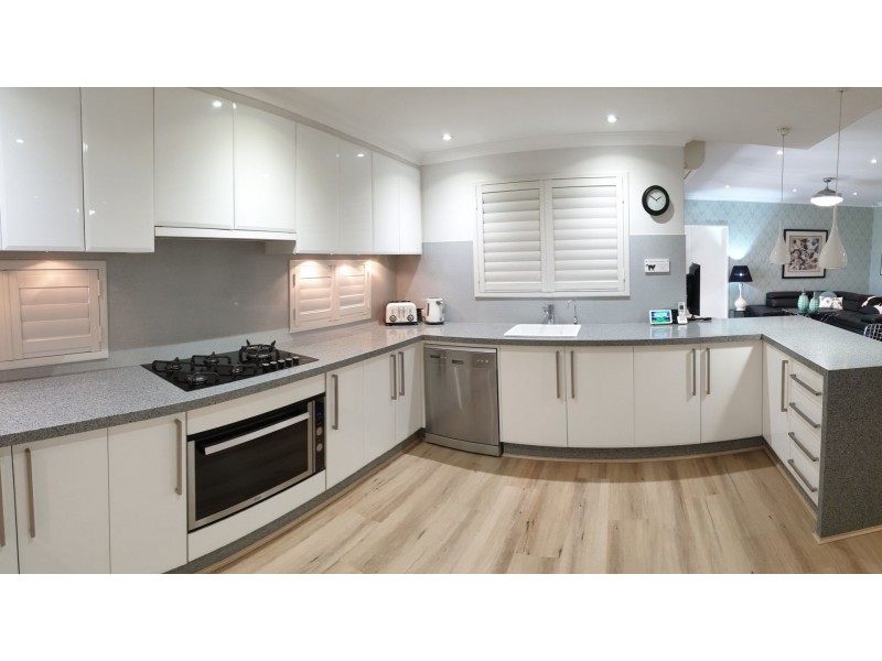 12 Willeroo Chase, Carramar WA 6031