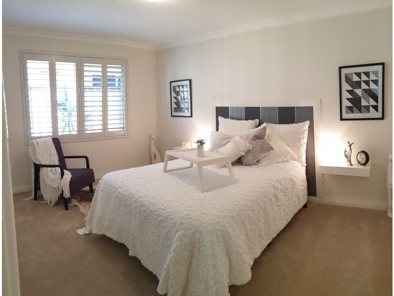 12 Willeroo Chase, Carramar WA 6031