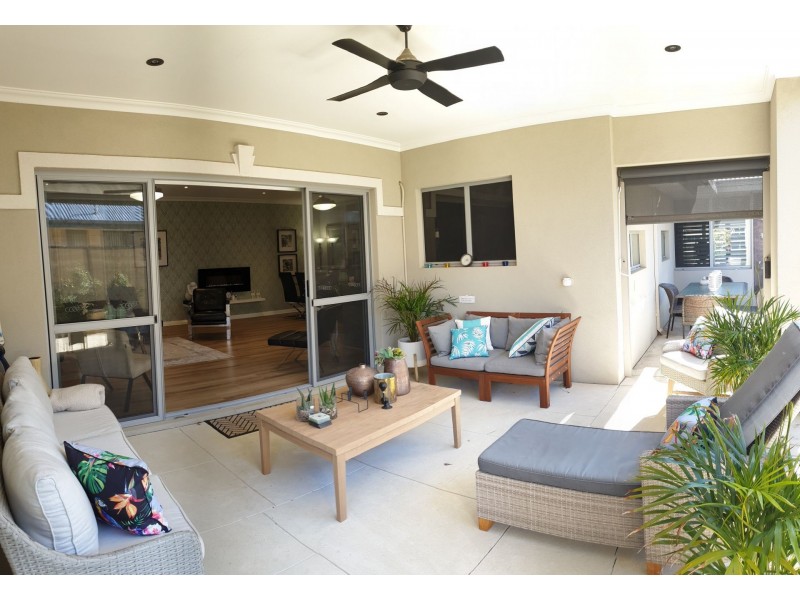 12 Willeroo Chase, Carramar WA 6031