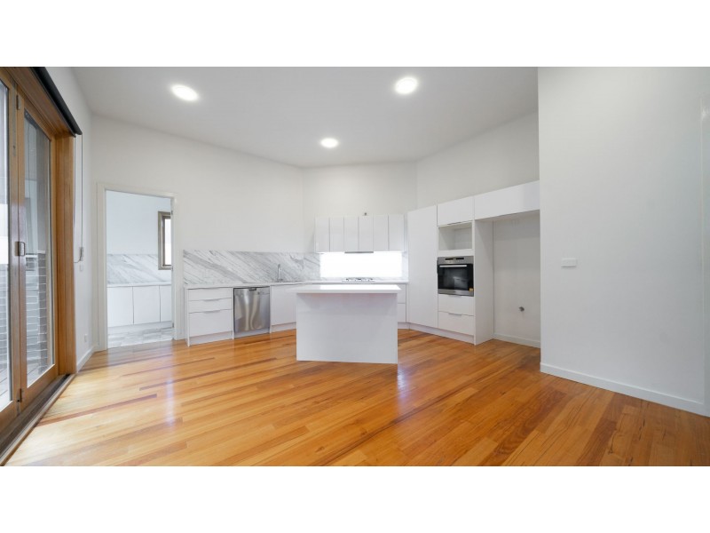 2/20 Childers St, Kew VIC 3101