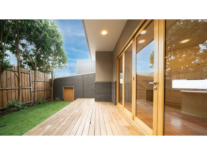 2/20 Childers St, Kew VIC 3101