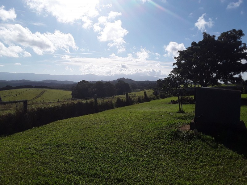 189 Fuller Road, Lake Eacham QLD 4884