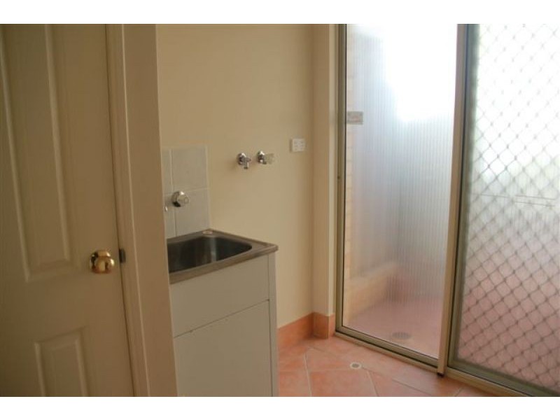 1/140 leake st, Belmont WA 6104