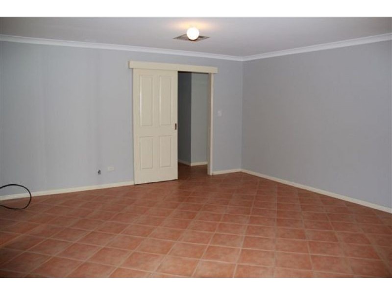 1/140 leake st, Belmont WA 6104