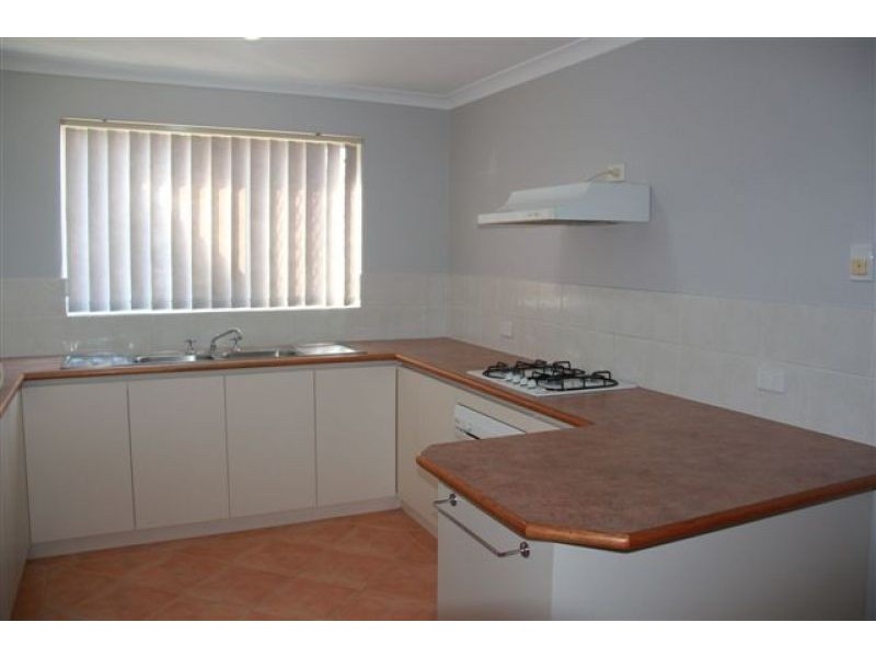 1/140 leake st, Belmont WA 6104