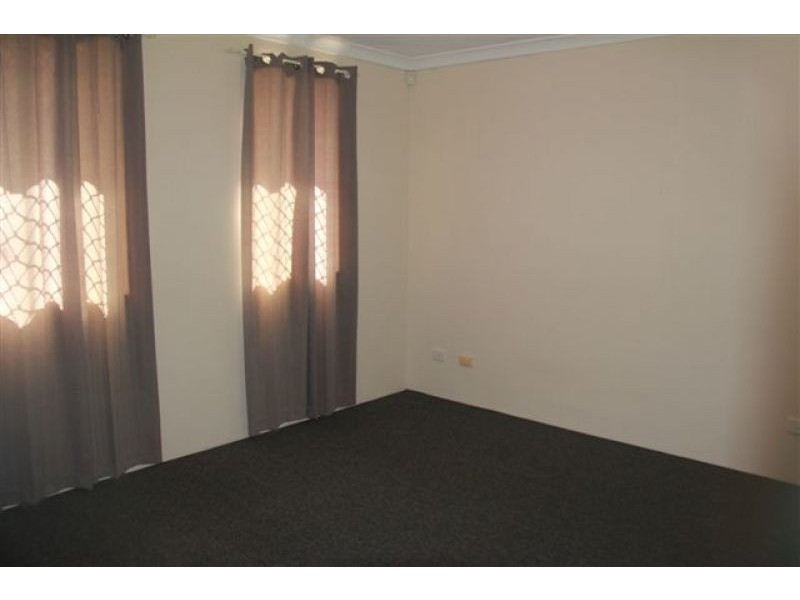 1/140 leake st, Belmont WA 6104