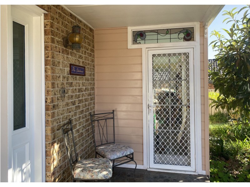 12 Allinga Drive, Oak Flats NSW 2529