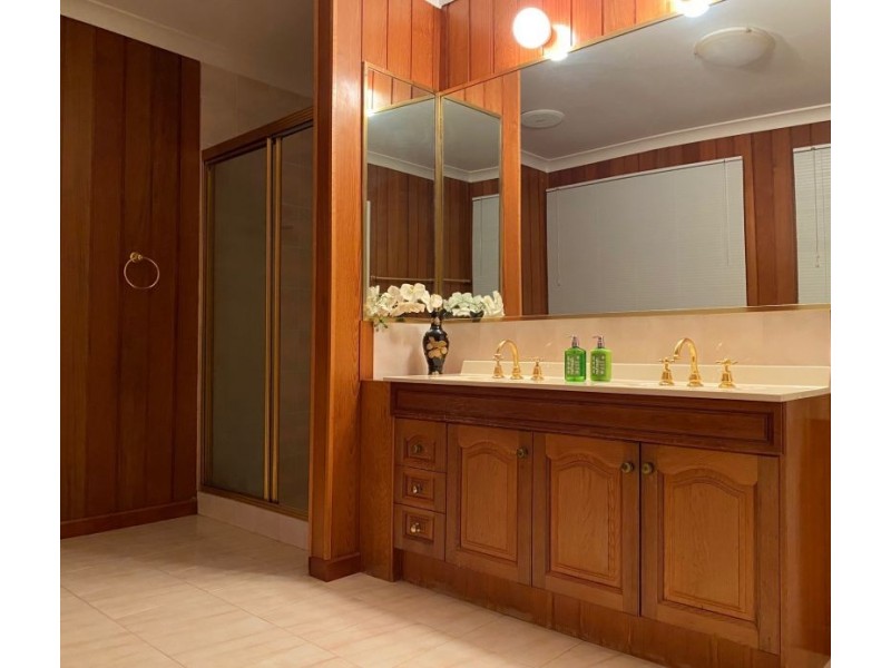 12 Allinga Drive, Oak Flats NSW 2529