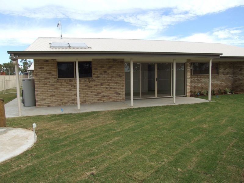 2/23 Langford Court, Moranbah QLD 4744