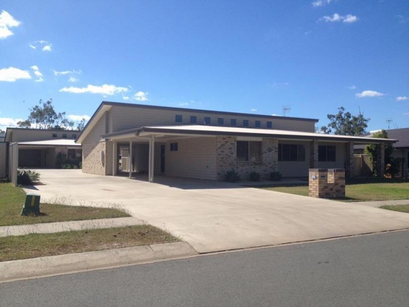 2/23 Langford Court, Moranbah QLD 4744