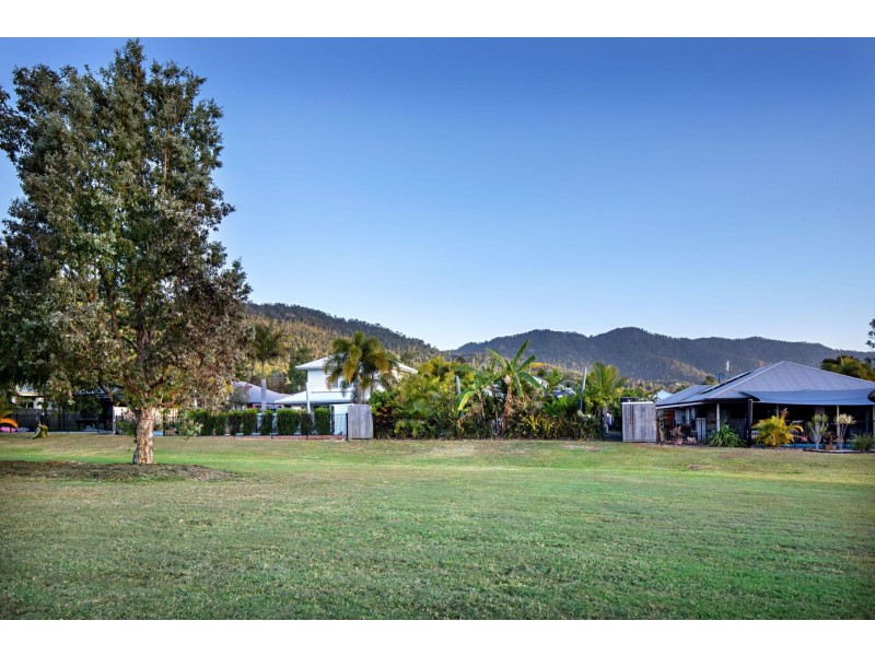 79 Abell road, Cannonvale QLD 4802