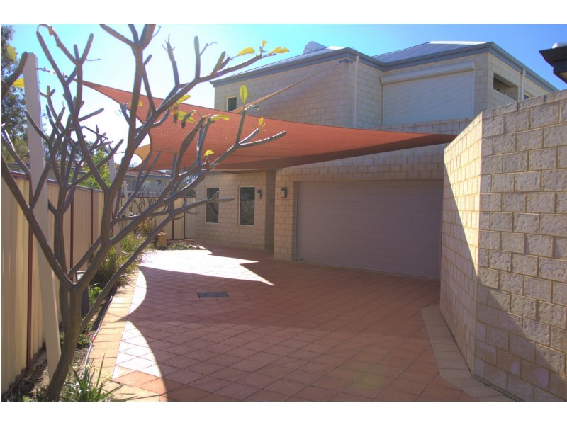 13b Roe court, Padbury WA 6025