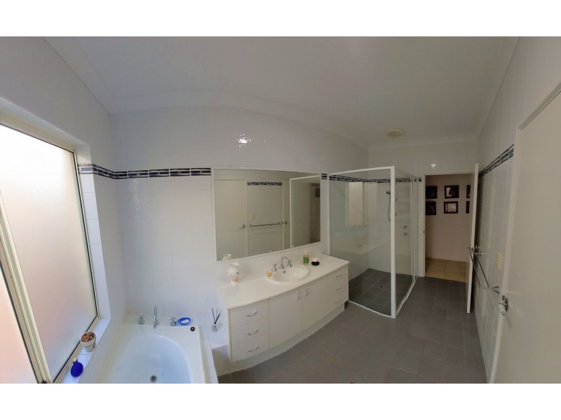 13b Roe court, Padbury WA 6025