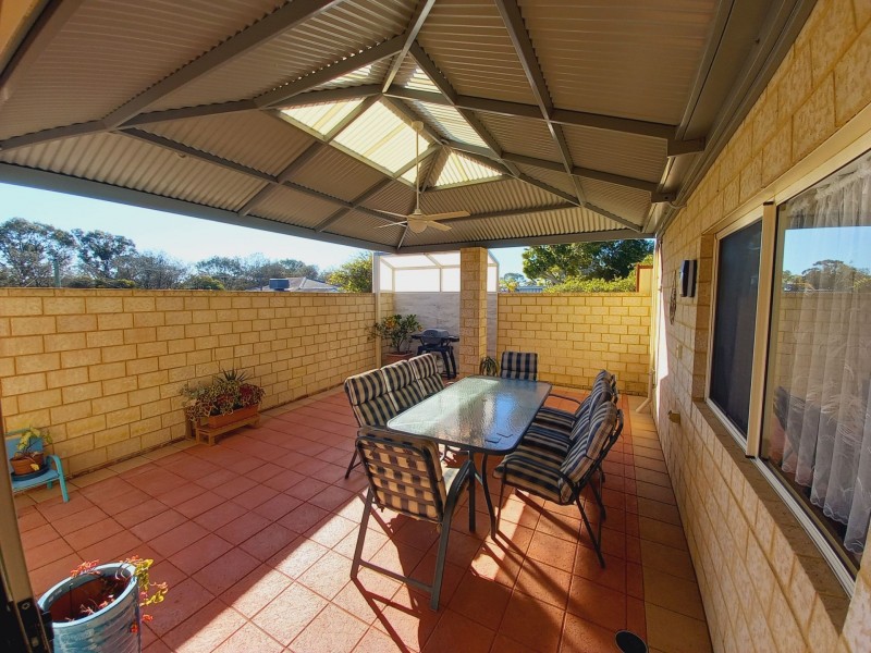 13b Roe court, Padbury WA 6025