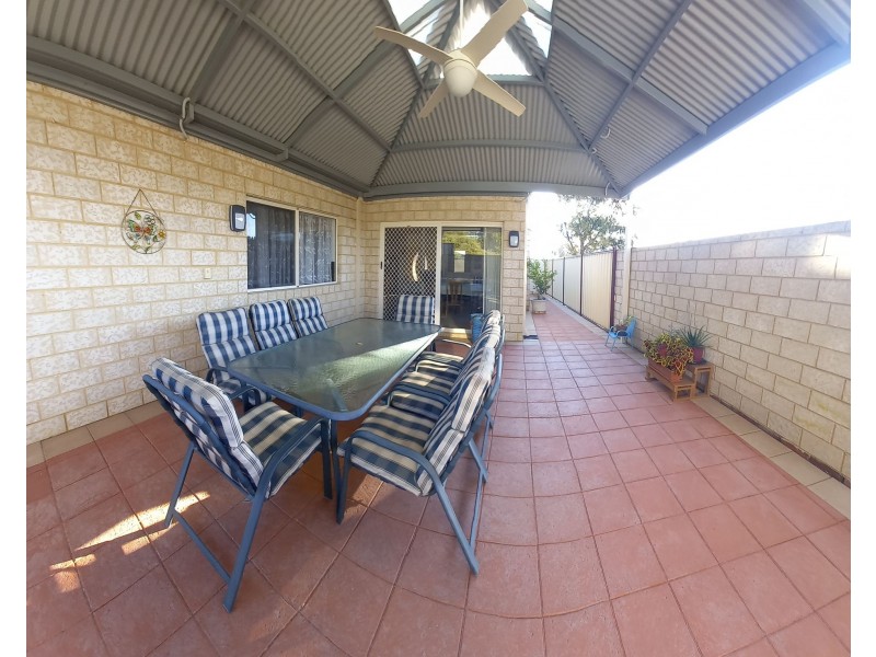 13b Roe court, Padbury WA 6025