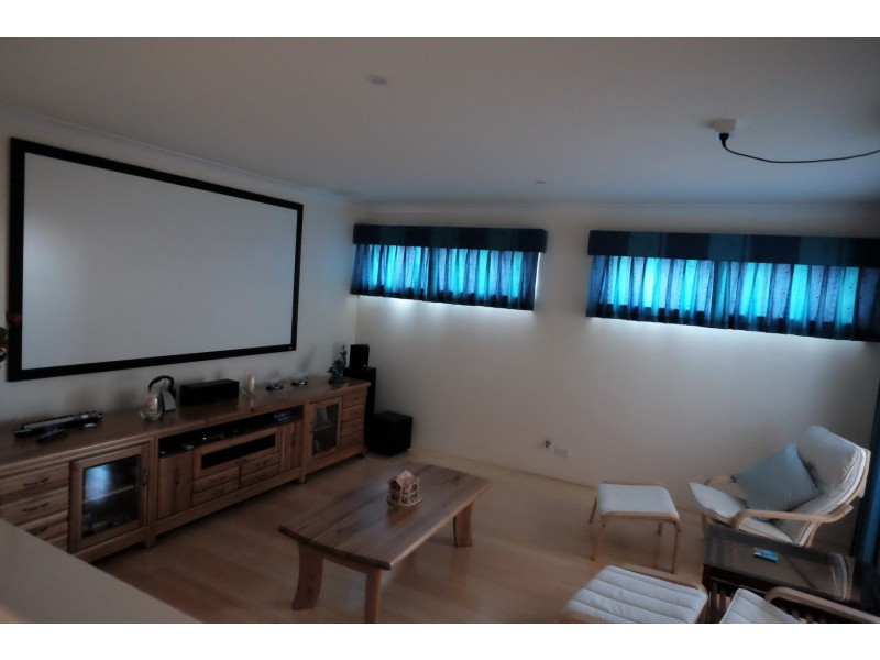 13b Roe court, Padbury WA 6025