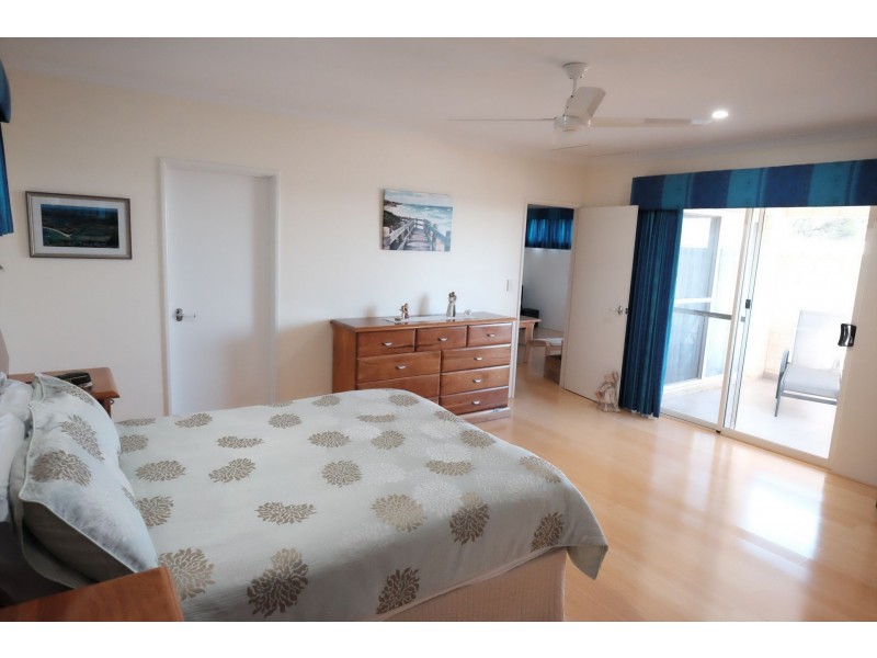 13b Roe court, Padbury WA 6025