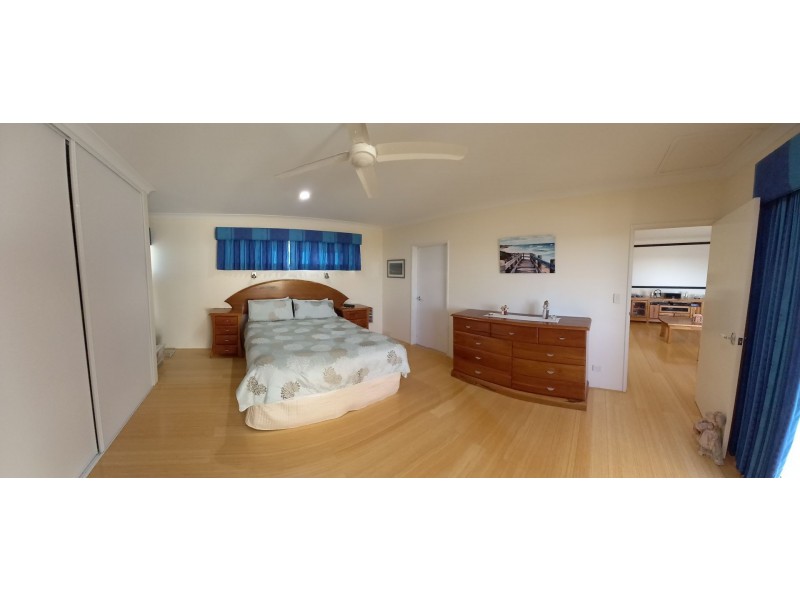 13b Roe court, Padbury WA 6025