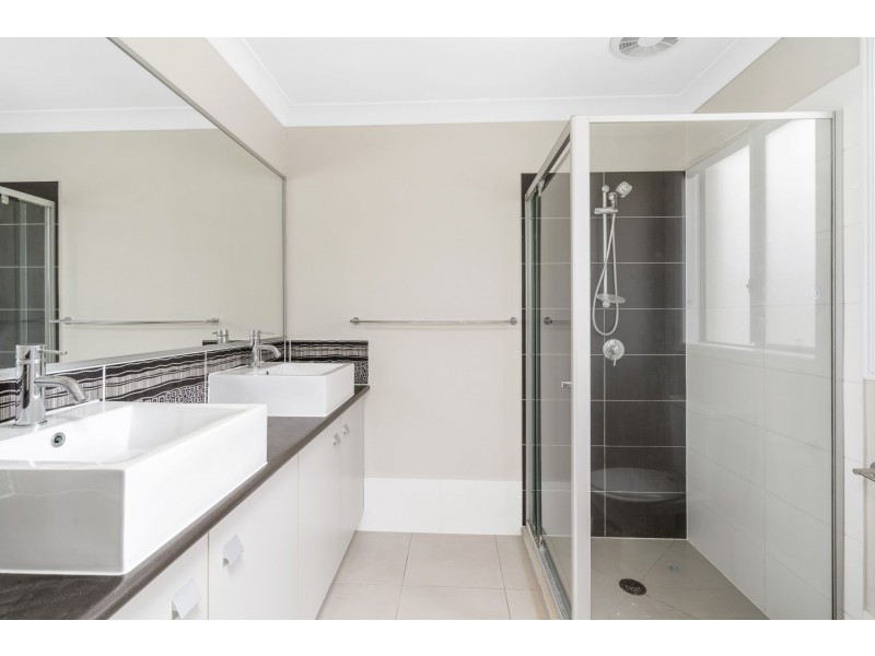 5 Chromata Lane, Coomera QLD 4209