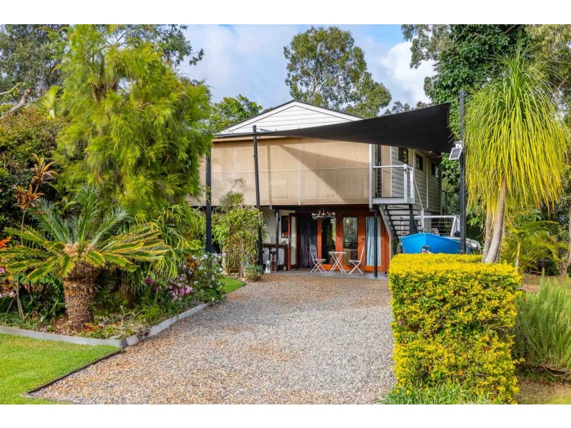 82 Treasure island avenue, Karragarra Island QLD 4184