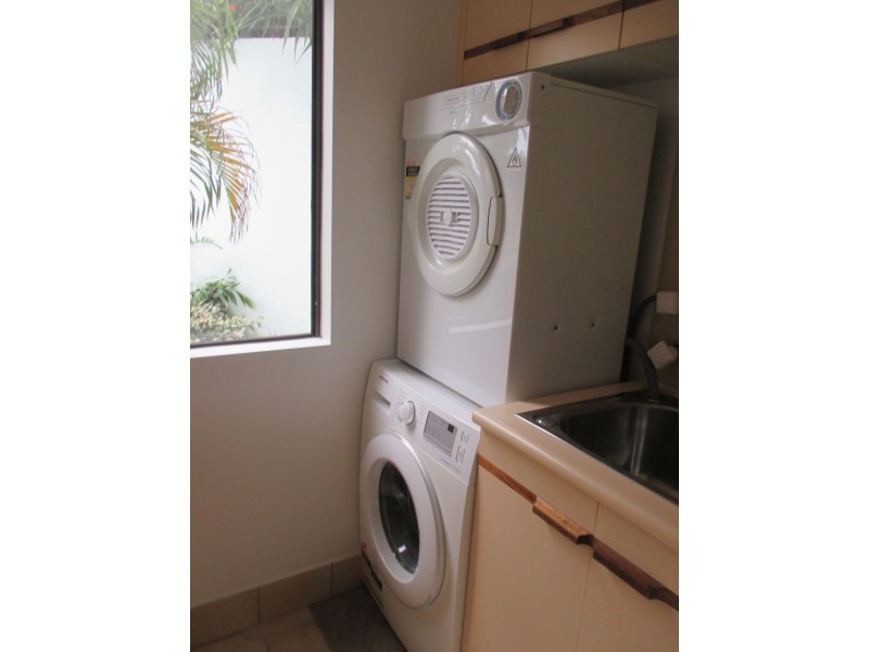 25/7 Hale Street, North Ward QLD 4810