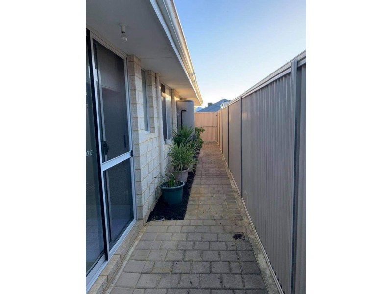 16 Buttermere Approach, Waikiki WA 6169