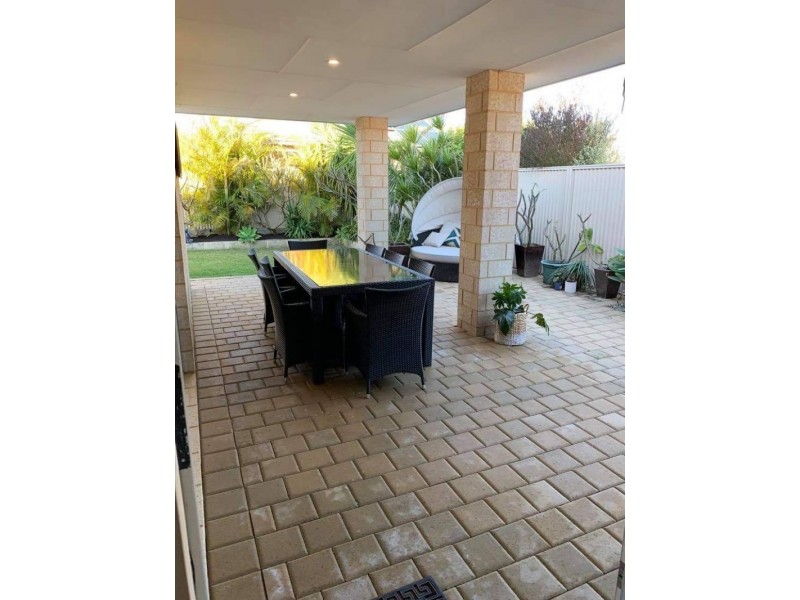 16 Buttermere Approach, Waikiki WA 6169