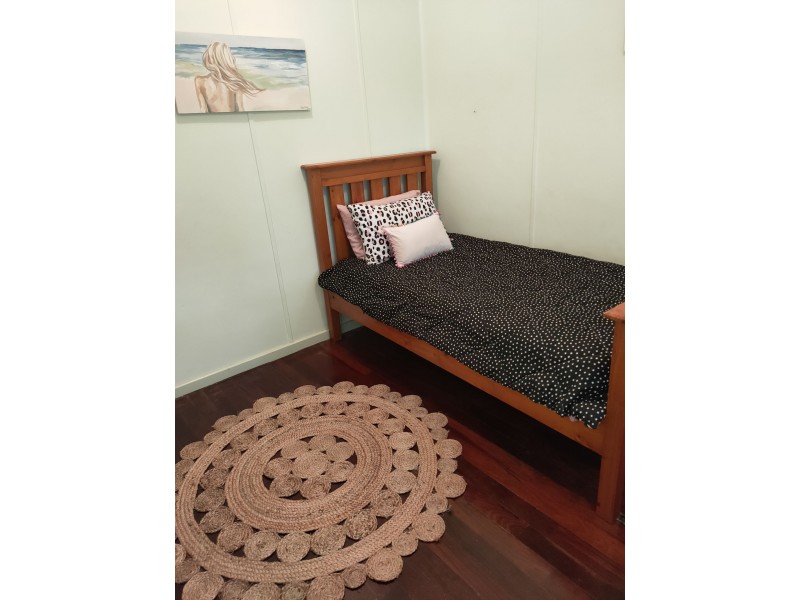 11 Fitzhardinge St, Exmouth WA 6707