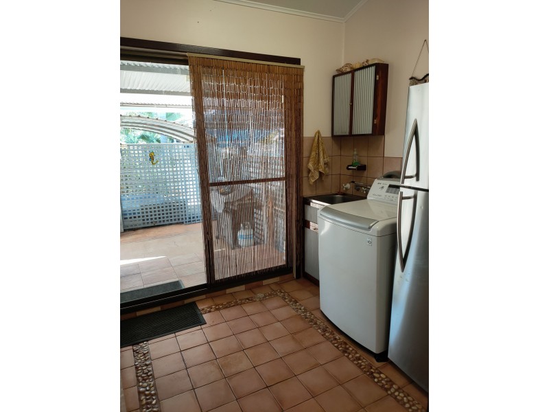 11 Fitzhardinge St, Exmouth WA 6707