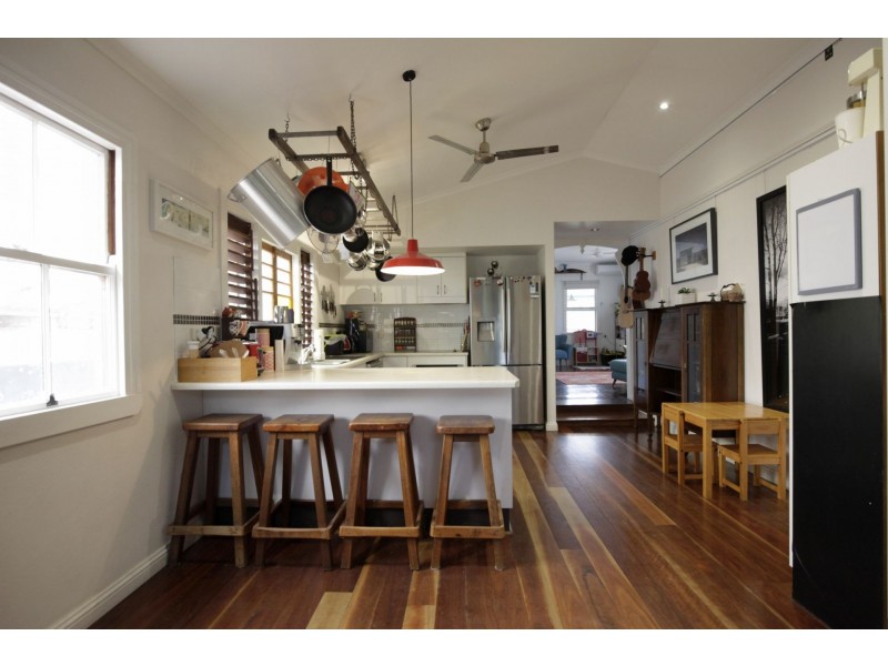 11 Ninth Ave, Railway Estate QLD 4810