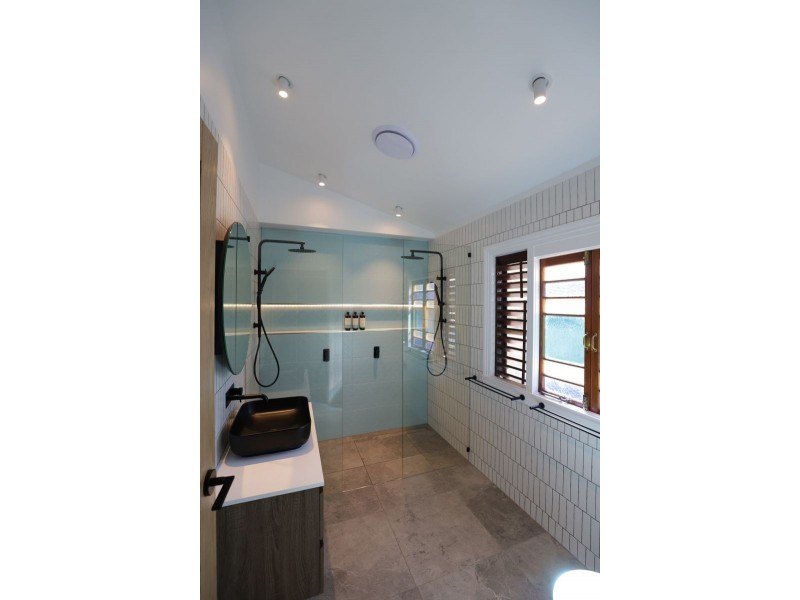 11 Ninth Ave, Railway Estate QLD 4810