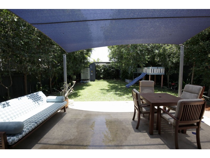 11 Ninth Ave, Railway Estate QLD 4810