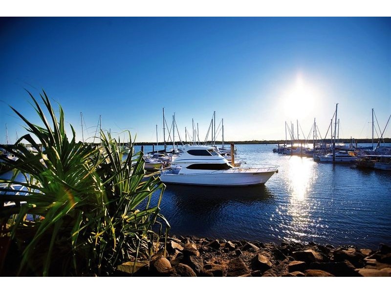 30 Zunker St, Burnett Heads QLD 4670