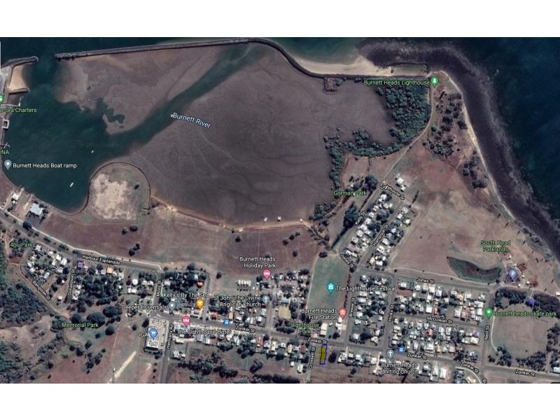 30 Zunker St, Burnett Heads QLD 4670