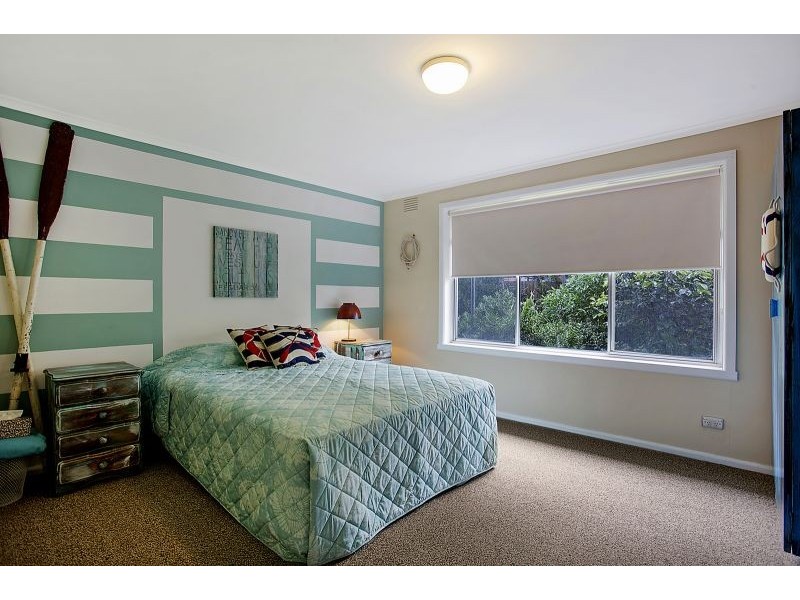 10 Newfield St, Peterborough VIC 3270