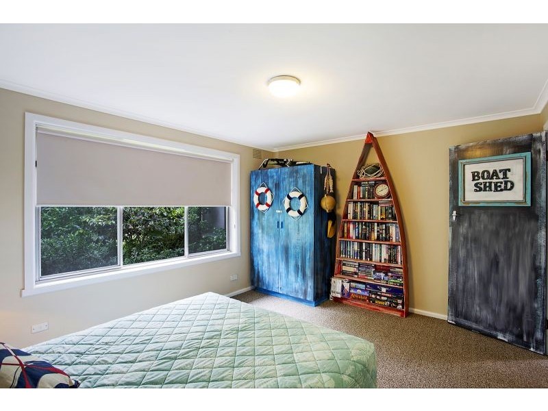 10 Newfield St, Peterborough VIC 3270