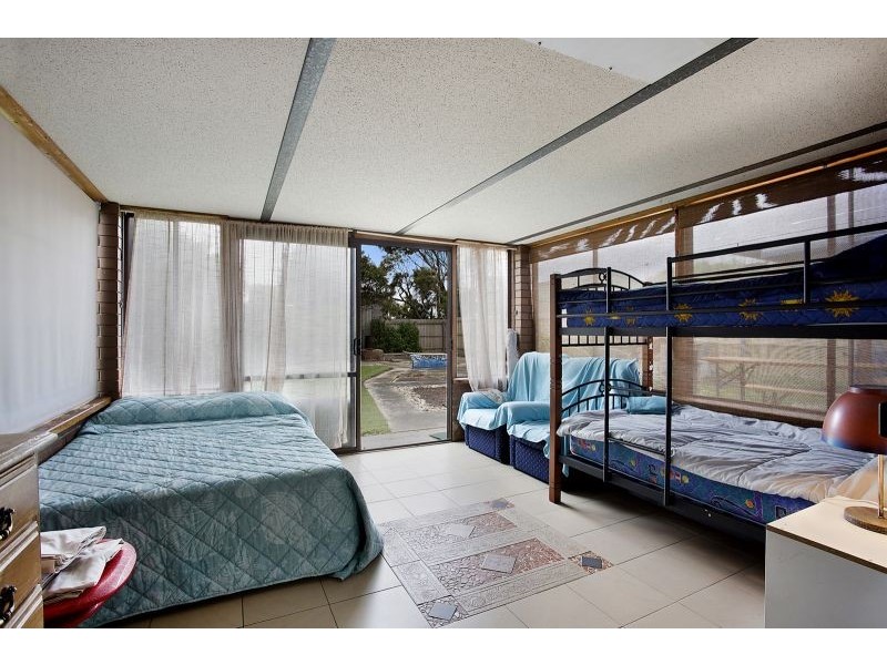 10 Newfield St, Peterborough VIC 3270