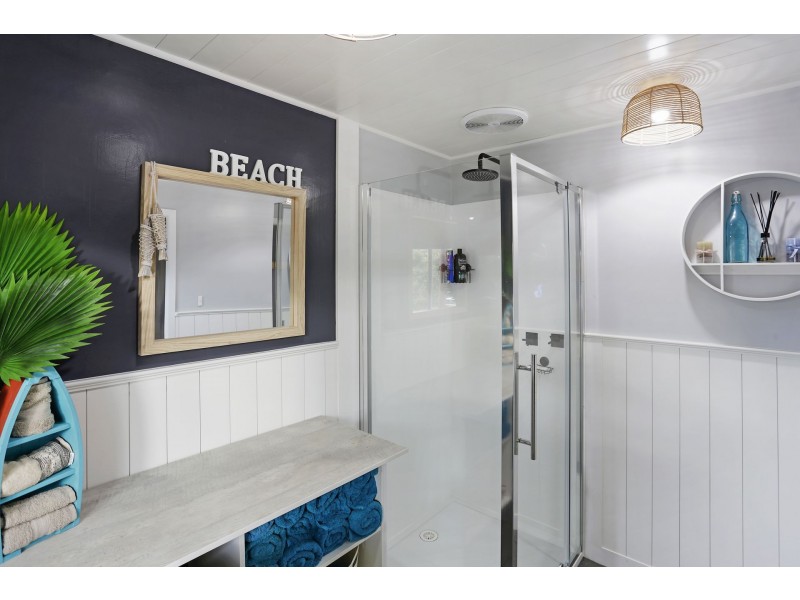 10 Newfield St, Peterborough VIC 3270