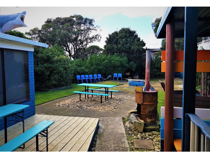 10 Newfield St, Peterborough VIC 3270