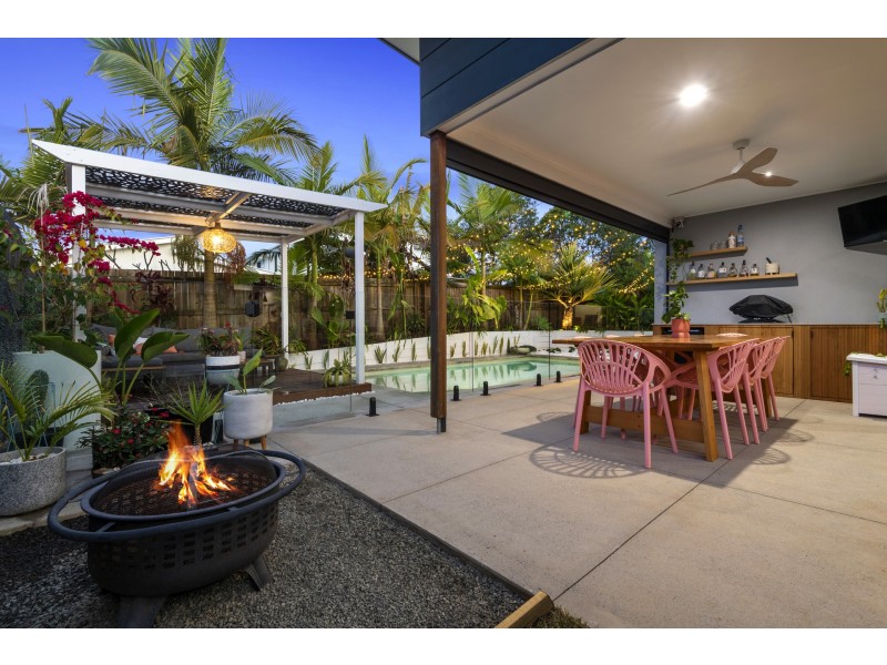 6 Tarwhine Place, Mountain Creek QLD 4557