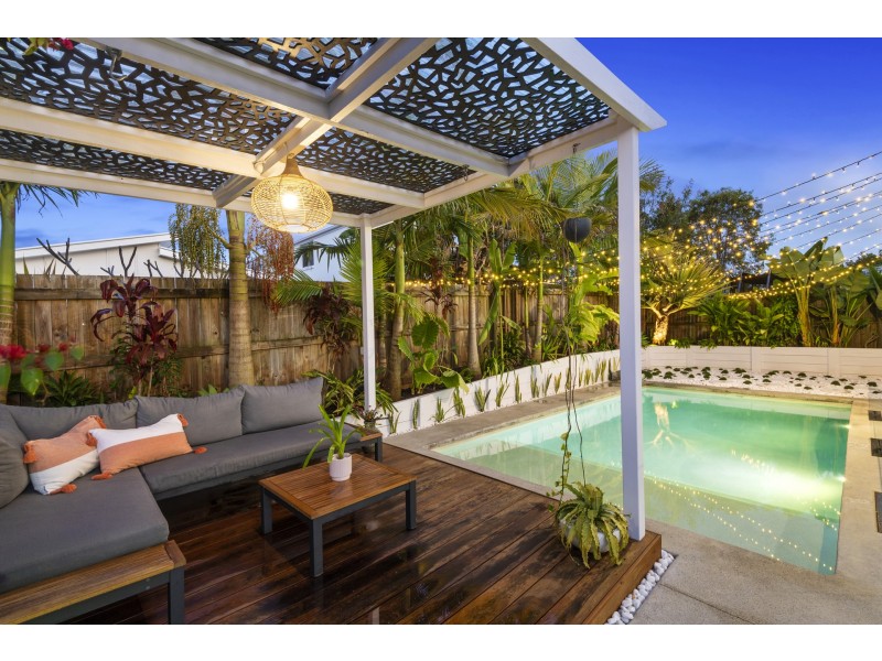 6 Tarwhine Place, Mountain Creek QLD 4557