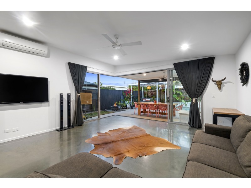 6 Tarwhine Place, Mountain Creek QLD 4557