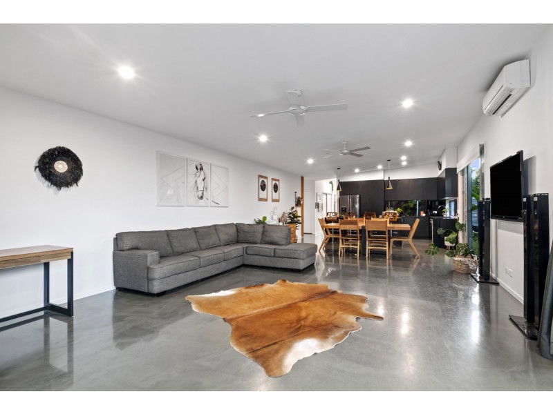 6 Tarwhine Place, Mountain Creek QLD 4557